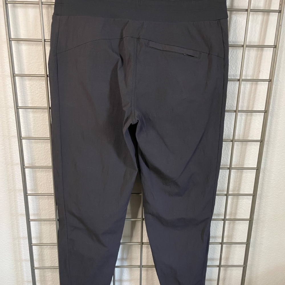 ATHLETA Woven Jogger, sz 2P, Black - Picture 3 of 6